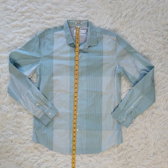 Calvin Klein Checked Infinite Cool Body Fit Non-Iron Dress Shirt - Size Medium - Picture 4 of 8